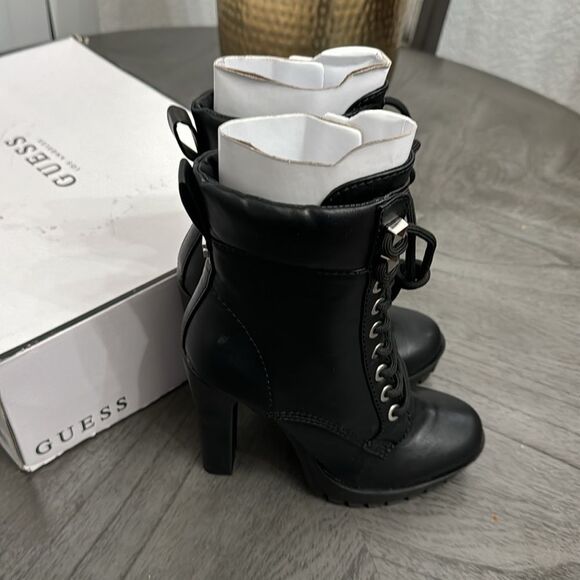 GUESS Women's Tetia Heeled Hiker Lug Sole Booties - Picture 6 of 8